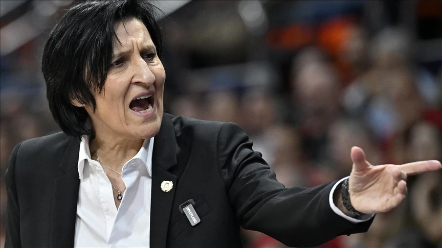 Fenerbahçe Opet Kadın Basketbol Takımı, başantrenör Valerie Garnier'le yollarını ayırdı