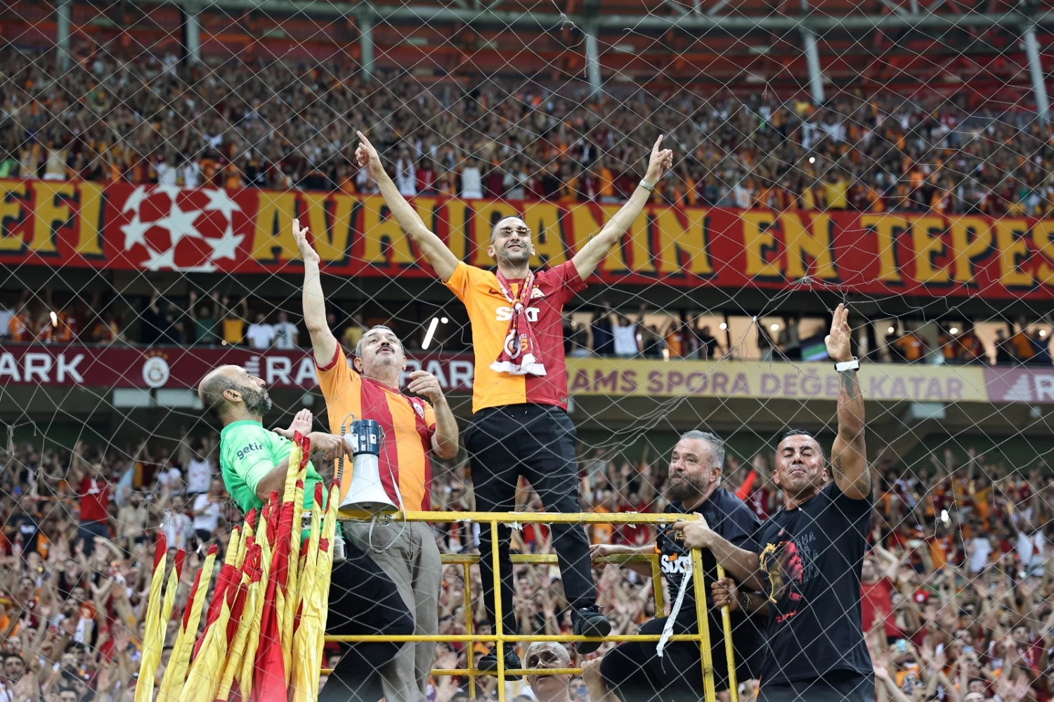 Ziyech, Galatasaray'da liderliği kaptı!