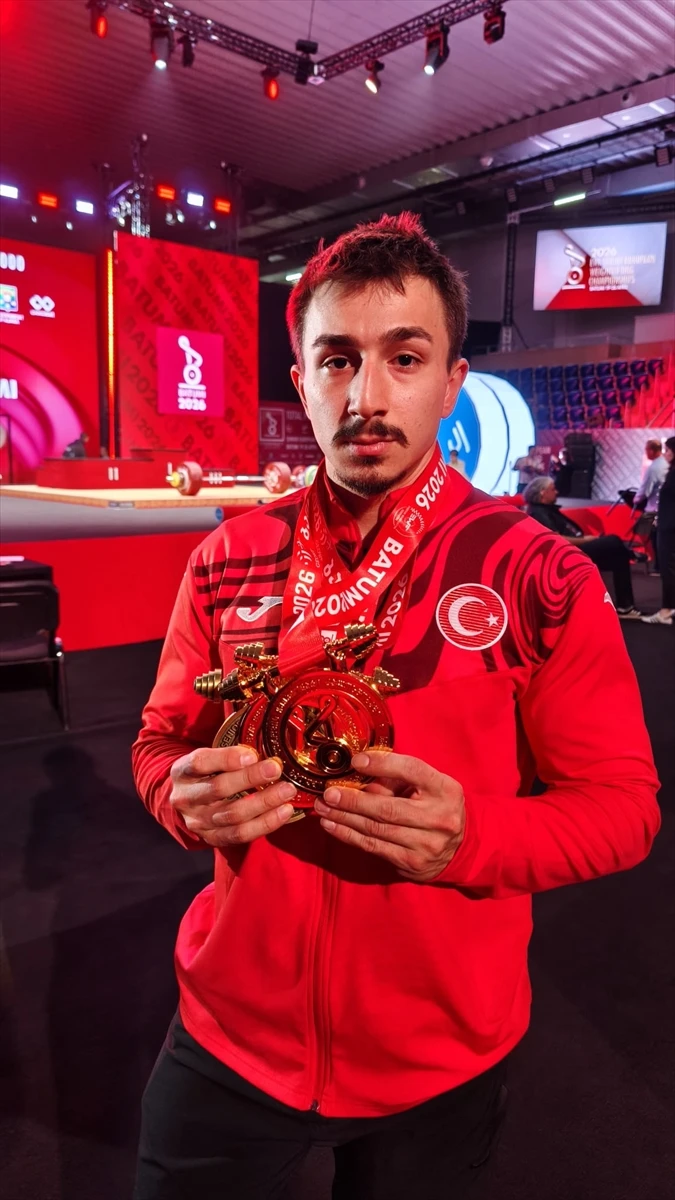 Milli halterci Yusuf Fehmi Genç, erkekler 71 kiloda Avrupa şampiyonu oldu