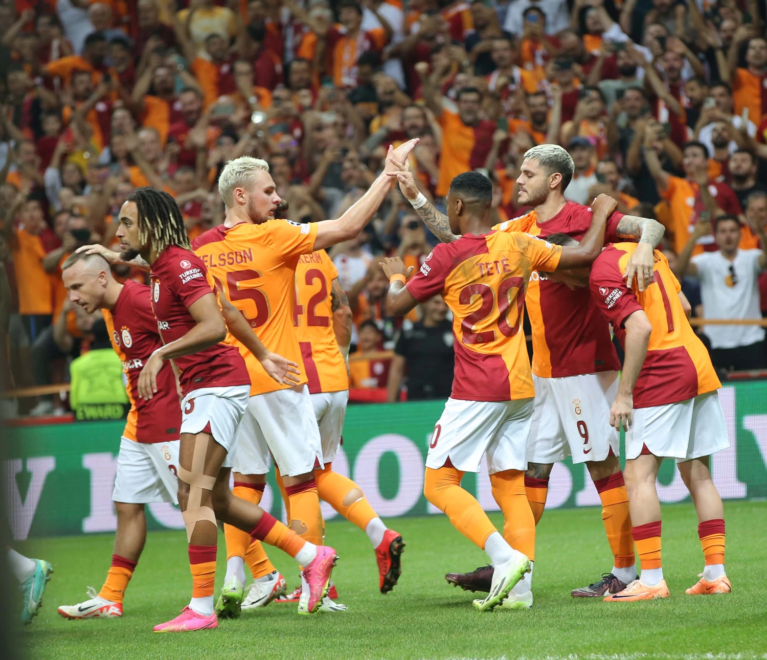 Galatasaray, Şampiyonlar Ligi'nde adını gruplara yazdırdı