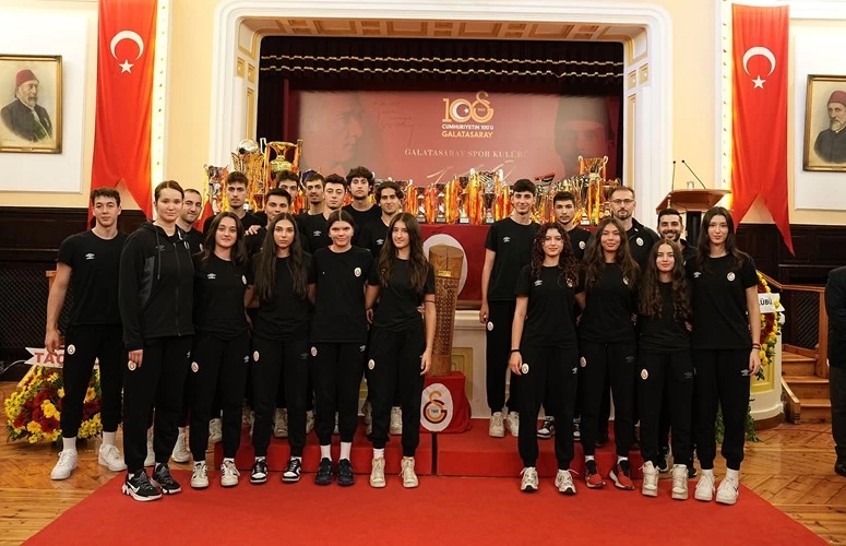 Galatasaray'da 118'inci yıl kutlamaları gerçekleştirildi