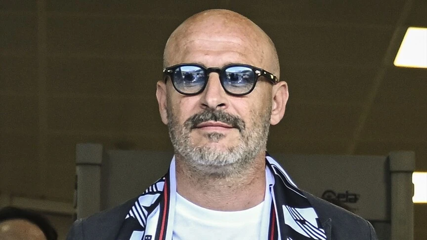Teknik direktör Vincenzo Italiano, Beşiktaş için İstanbul'a geldi