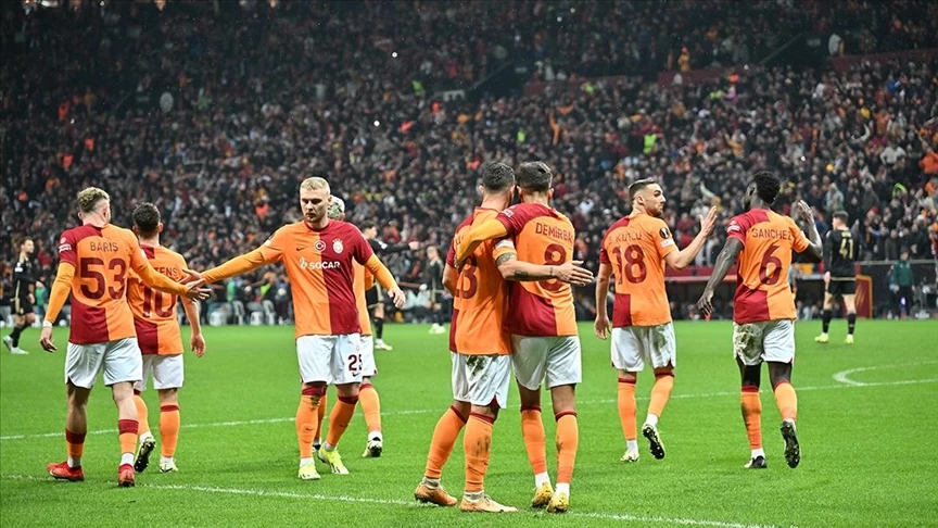 Galatasaray'dan futbolcular için motivasyon hamlesi.