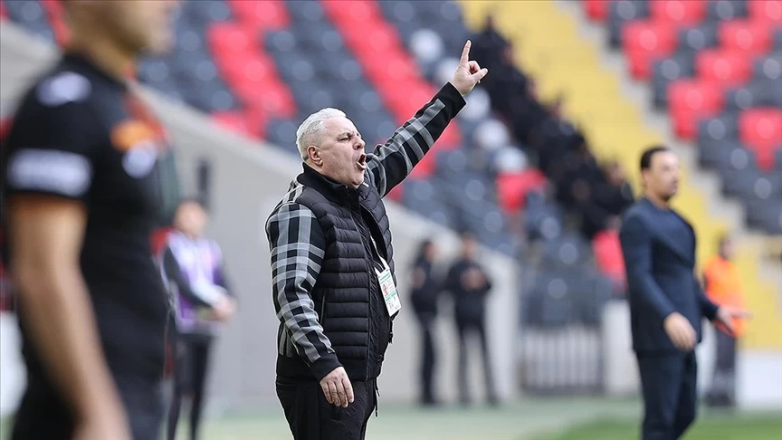 Gaziantep FK, teknik direktör Sumudica ile yola devam edecek