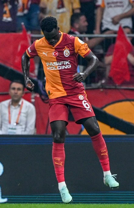 Galatasaray'ın en "hırçını" Davinson Sanchez
