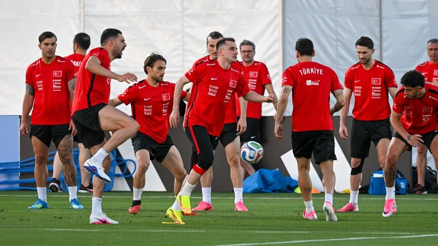 A Milli Futbol Takımı, Dünya Kupası'nda ilk maçında Avustralya karşısında
