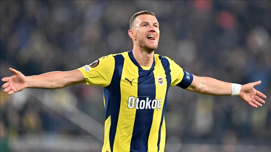 Fenerbahçeli futbolcu Edin Dzeko'nun elinde kırık tespit edildi