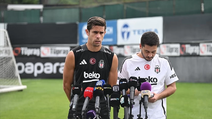 Beşiktaşlı Gabriel Paulista: Beşiktaş'a yakışan ve kupalar kazanan takım hüviyetini kazandığımızı söyleyebilirim