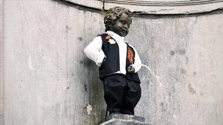 Galatasaray'ın 5 yıldızlı forması Brüksel'in 406 yıllık simgesi Manneken Pis'e giydirilecek